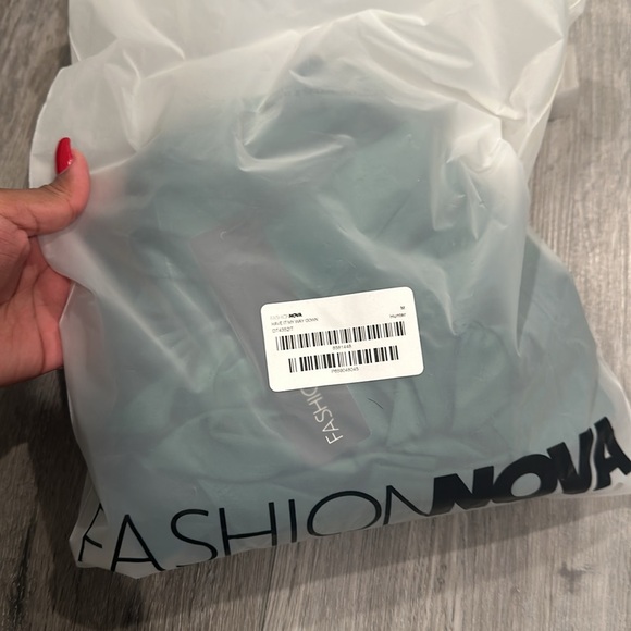 Fashion Nova Emerald Green Maxi Dress - Picture 4 of 5